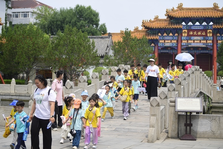“泉”在济南过暑假|“学生娃”来了!泉城迎来暑期游热潮