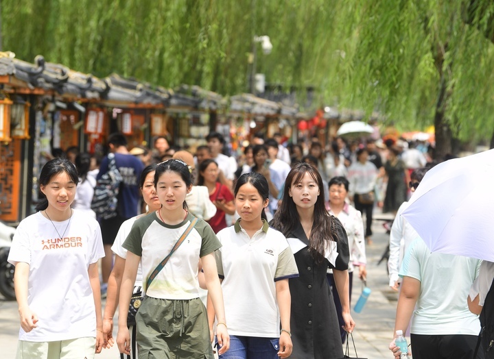“泉”在济南过暑假|“学生娃”来了!泉城迎来暑期游热潮