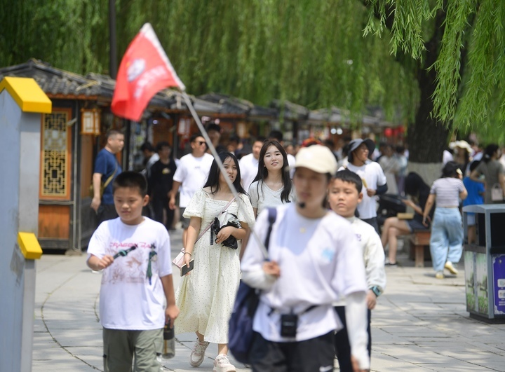 “泉”在济南过暑假|“学生娃”来了!泉城迎来暑期游热潮