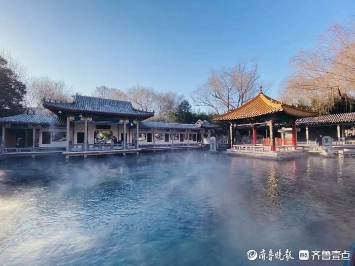 济南趵突泉水位入冬后缓跌,“趵突腾空”胜景仍“在线”