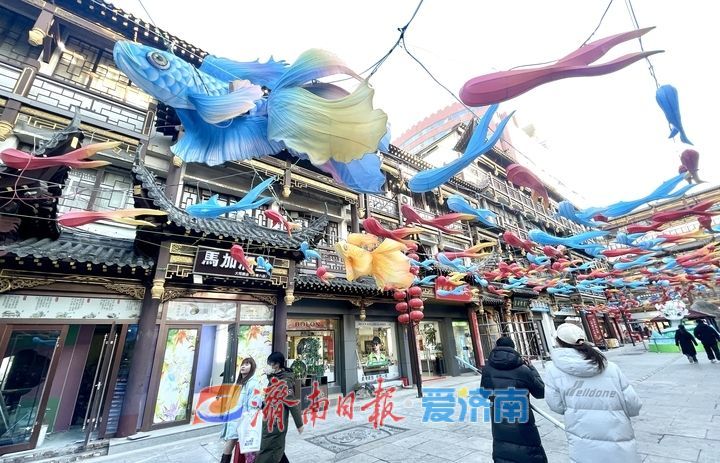 置身于“荷花”之中,古装人偶“李清照”亮相大观园
