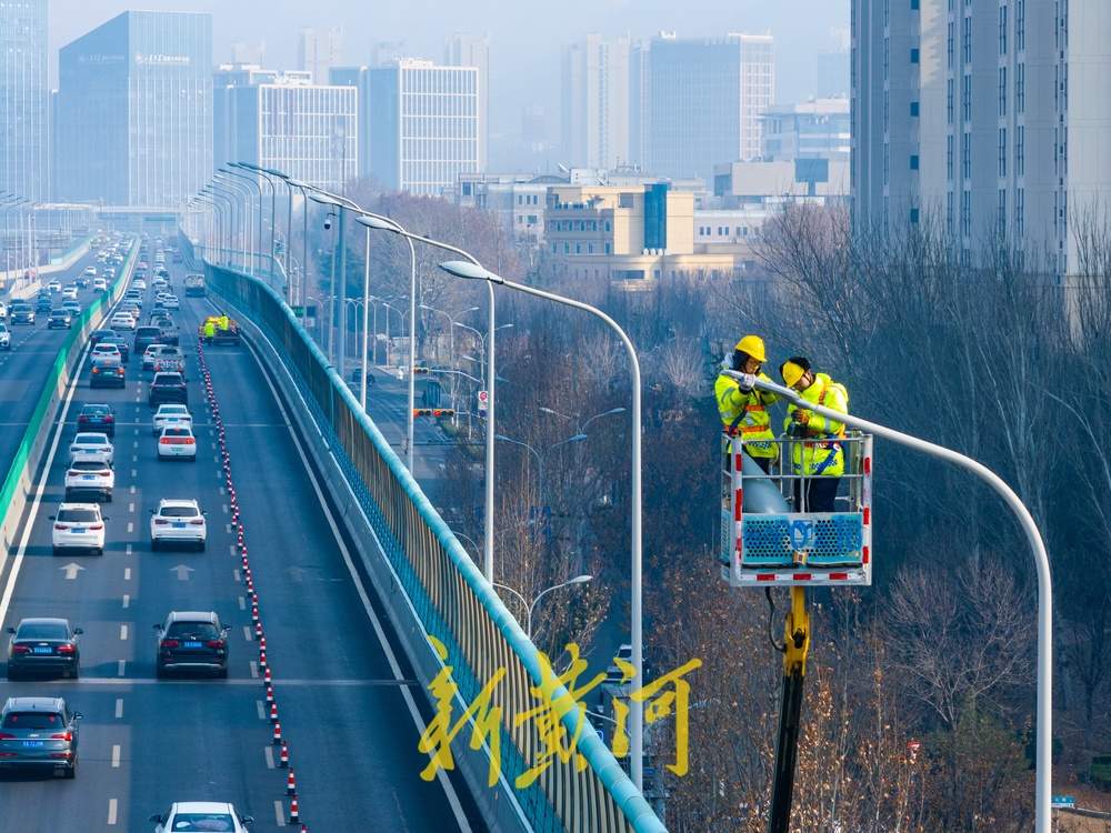 让市民回家路更亮堂!济南启动高架路LED路灯升级改造,照度提升50%以上