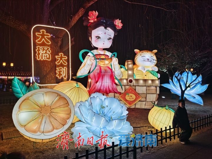 泉城年味气氛组已就位,是“蛇”候过年啦!