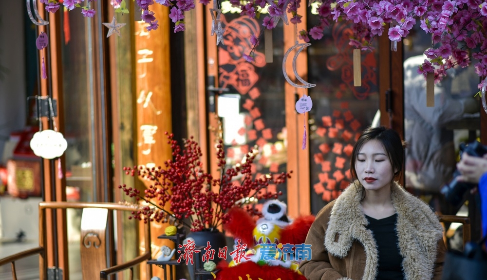 泉城年味气氛组已就位,是“蛇”候过年啦!