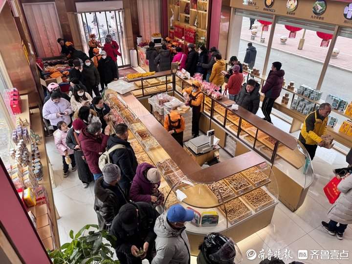 刚“滚”好就售空,仨小时卖了近千斤!传统手工元宵销售火爆