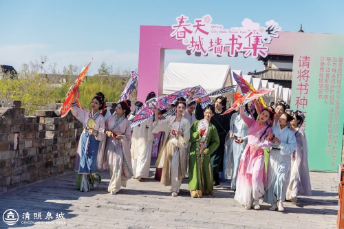 携一缕初夏的芬芳 探寻泉城别样魅力