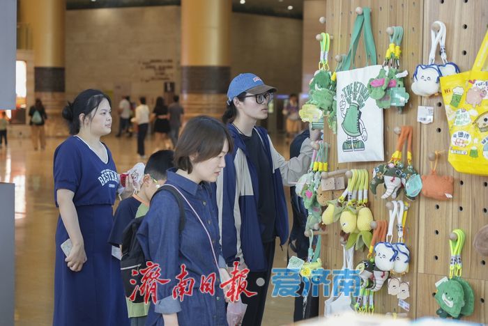 一年四季 泉在济南丨高温催热“文博游”，文创产品成消费新宠
