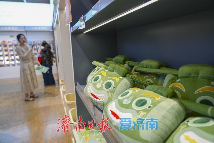 一年四季 泉在济南丨高温催热“文博游”，文创产品成消费新宠
