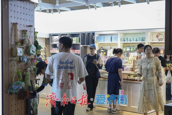 一年四季 泉在济南丨高温催热“文博游”，文创产品成消费新宠