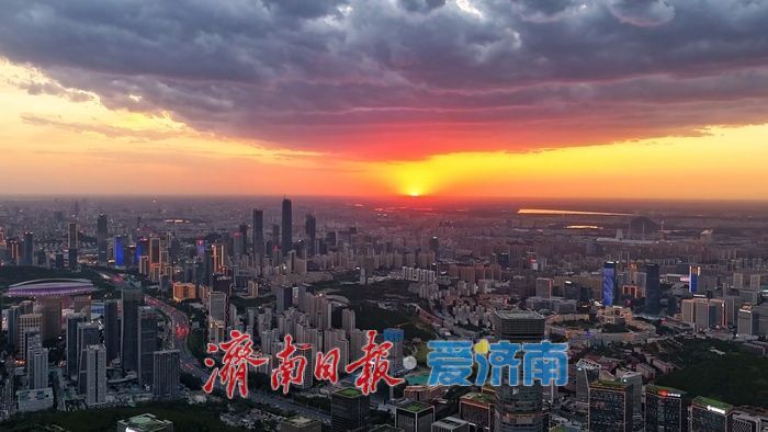 落日似火!济南 CBD 天际线的夕阳盛宴