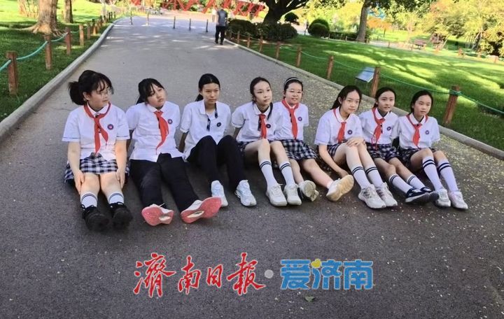 一年四季 泉在济南丨定格青春记忆 泉城公园现创意毕业照