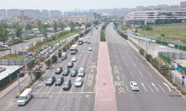 济南多个路段公交车道启动优化，提高市民出行效率