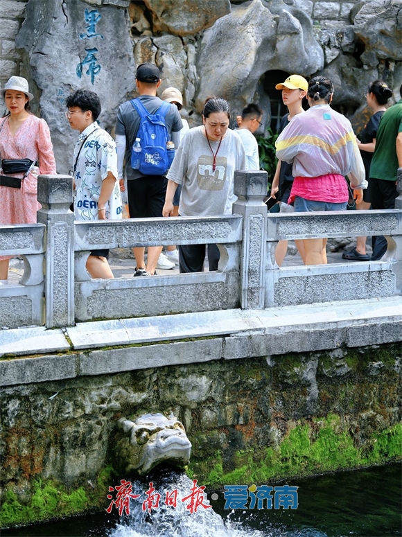 一年四季 泉在济南丨虎啸龙吟 雨后的黑虎泉欢畅喷涌劲头足