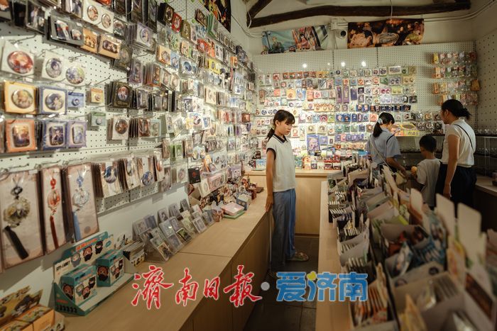 一年四季 泉在济南丨综合性文化书店，已成为时下阅读打卡新宠