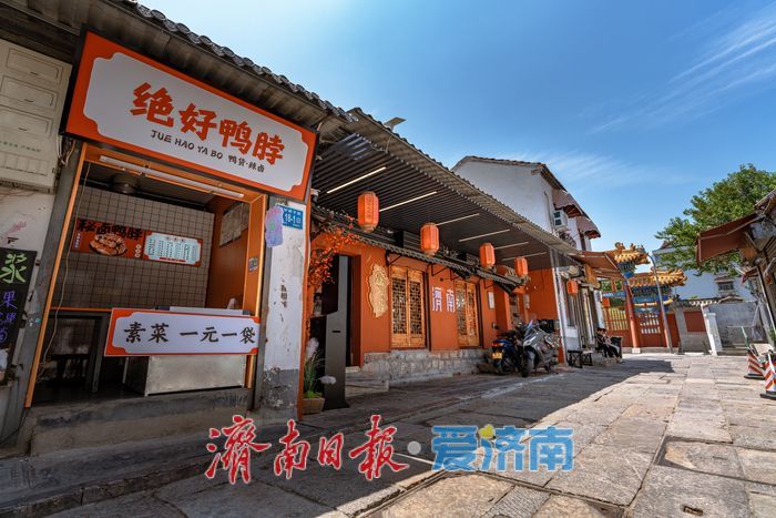 青石板巷卧蝉音,辘轳把子街展现济南老街韵味