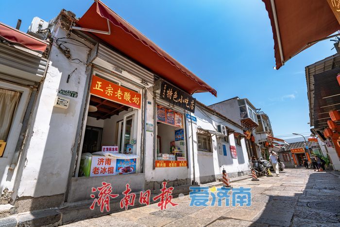 青石板巷卧蝉音，辘轳把子街展现济南老街韵味