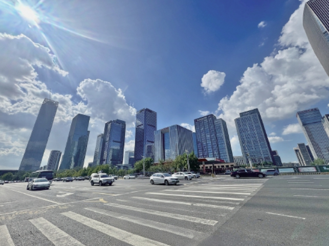 济南晴空万里，蓝天白云成城市最美底色