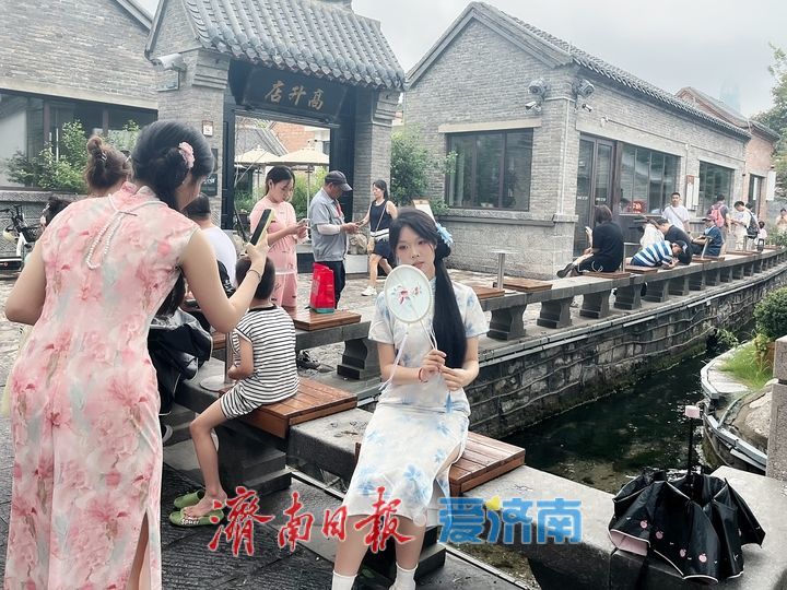 一年四季 泉在济南丨古城里的“古装风” 体验别样风情