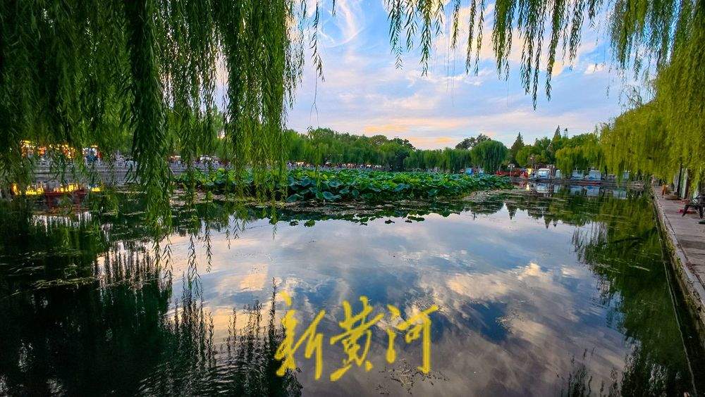 雨后凉爽天气上线,泉映夕阳洒金醉晚霞