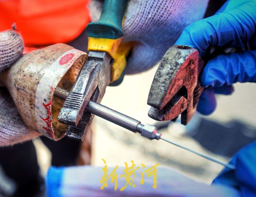 涨知识了！济南“微创手术”破解国道裂缝修复难题