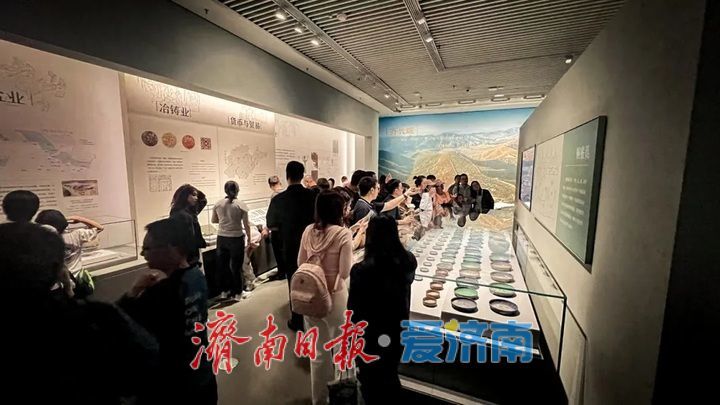 一年四季 泉在济南丨8天接待近20万人次!山东博物馆用文化温度点亮双节假期