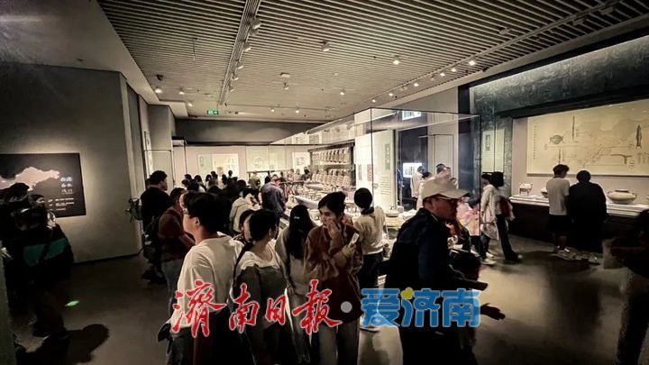 一年四季 泉在济南丨8天接待近20万人次!山东博物馆用文化温度点亮双节假期