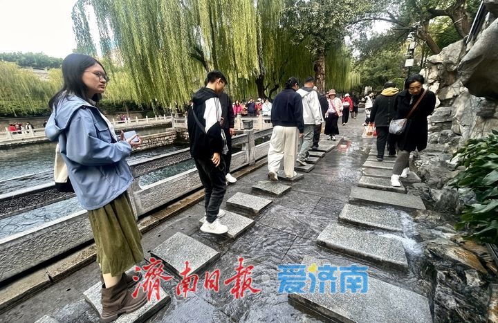 一年四季 泉在济南丨黑虎泉畔留清泉 亲水赏景暖意浓