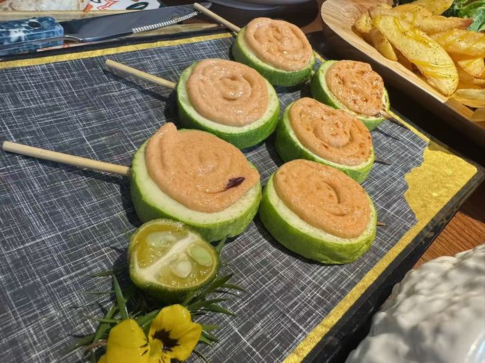 济南“漂亮饭”走红年轻群体,视觉盛宴重塑餐饮消费体验