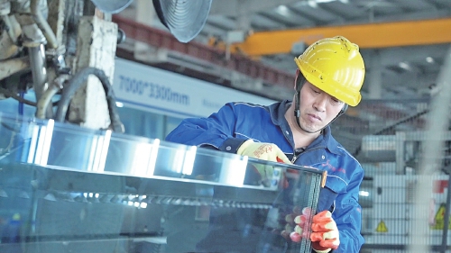 济南：冲刺“四季度”战鼓擂 生产一线干劲儿足