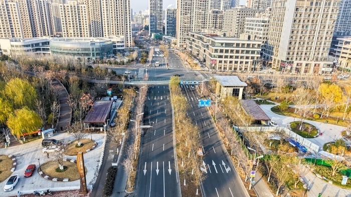 露出“真容”!济南地铁4、8号线及6号线东段站点陆续拆除围挡