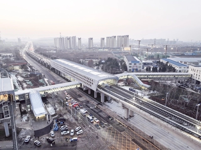 露出“真容”!济南地铁4、8号线及6号线东段站点陆续拆除围挡