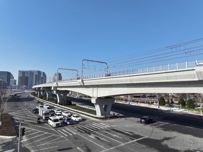 露出“真容”!济南地铁4、8号线及6号线东段站点陆续拆除围挡