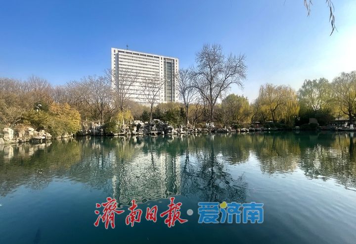 水位稳定！济南五龙潭“月牙泉”冬日持续喷涌