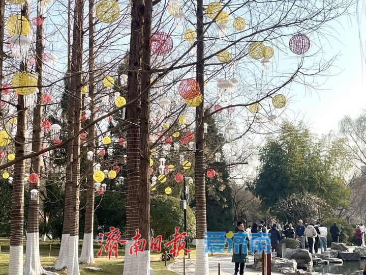 五龙潭公园张灯结彩迎岁末