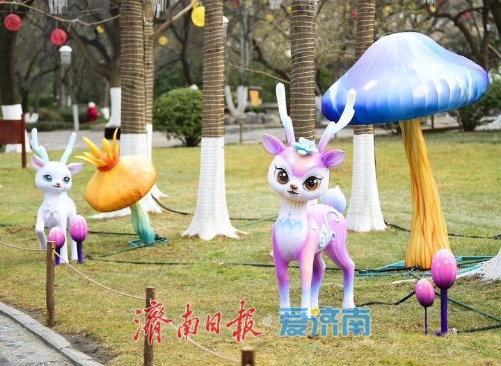 “秦琼、李清照、辛弃疾”亮相，“泉城元素”迎春花灯会唱主角