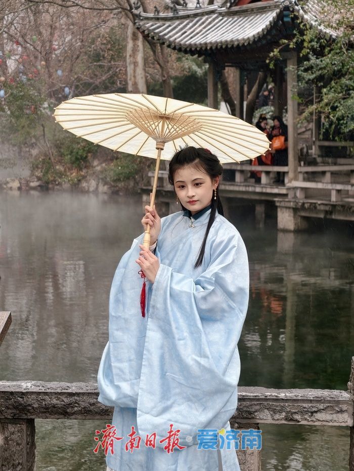 一年四季 泉在济南丨雪润泉城！趵突泉再现“云雾润蒸”胜景