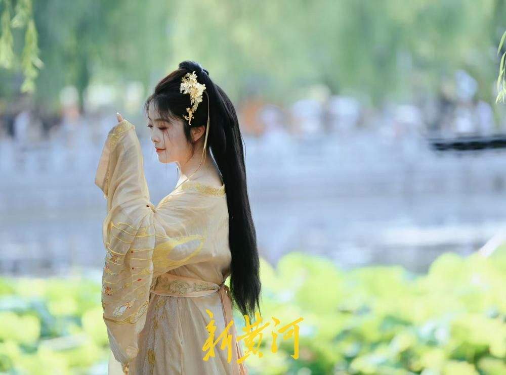 一年四季 泉在济南｜高温邂逅古韵 百花洲簪花姑娘绽放夏日泉城风情