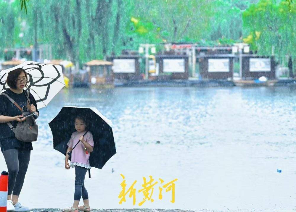 济南：雨润泉巷 曲水亭街烟雨流韵醉游人