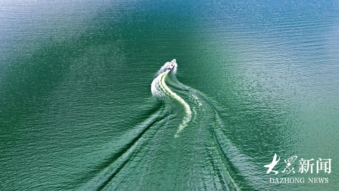 高空视角！济南 “小洱海” 雪野湖有多绝