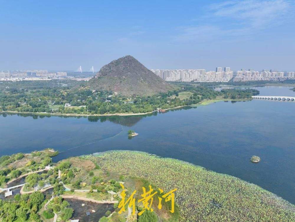 一年四季 泉在济南丨秋染华山湖，天高云淡邂逅济南湖山胜景