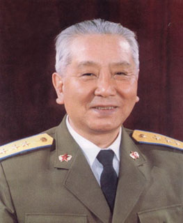 铁血勇士陈锐霆:百岁将军李竹如:新闻活动家刘谦初:中华英模汪雅臣