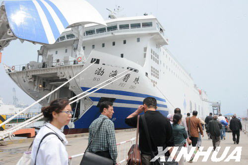 "渤海翡珠"轮正式投入烟大线运营