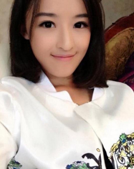 浙江大学礼仪队美女PK央视新晋美女主播 软妹子