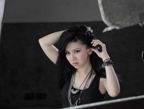 邓紫琪《存在》人气大涨 <em>男友</em>林宥嘉力撑<em>女友</em>