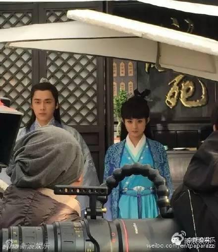 刘亦菲的衣品，赵丽颖的发际线，杨幂的身材...进化好了就是加分项！