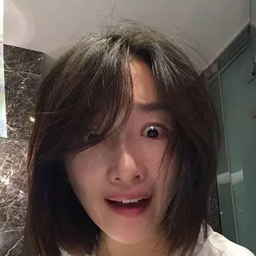 郑爽杨洋赵丽颖 这些自拍起来让人想自戳双眼