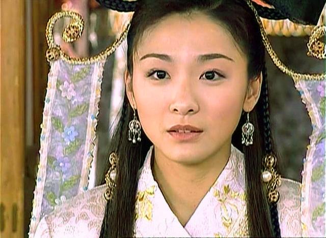 她比陈乔恩美演技比杨幂好 现与林心如绯闻男友一起