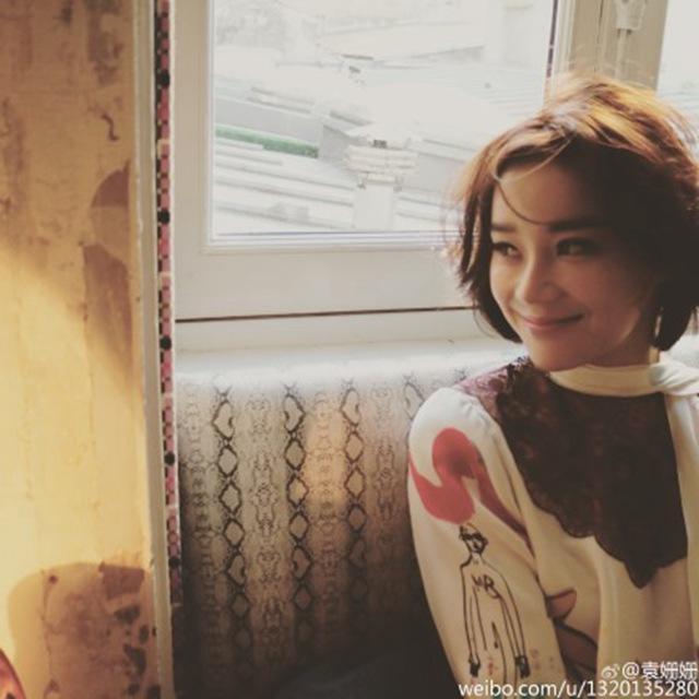 郑爽杨幂唐嫣赵丽颖，女明星约好剪头发！