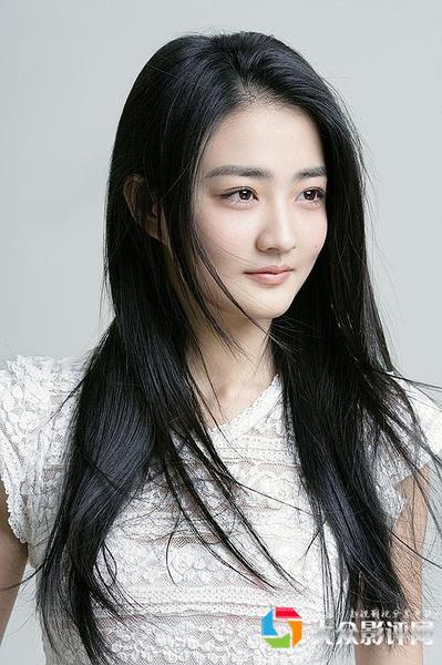 14岁出道18岁出演甄嬛传 不整容不炒作的她默默走红