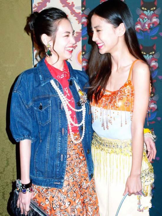 明星也怕比，赵丽颖这次明显美过周冬雨！